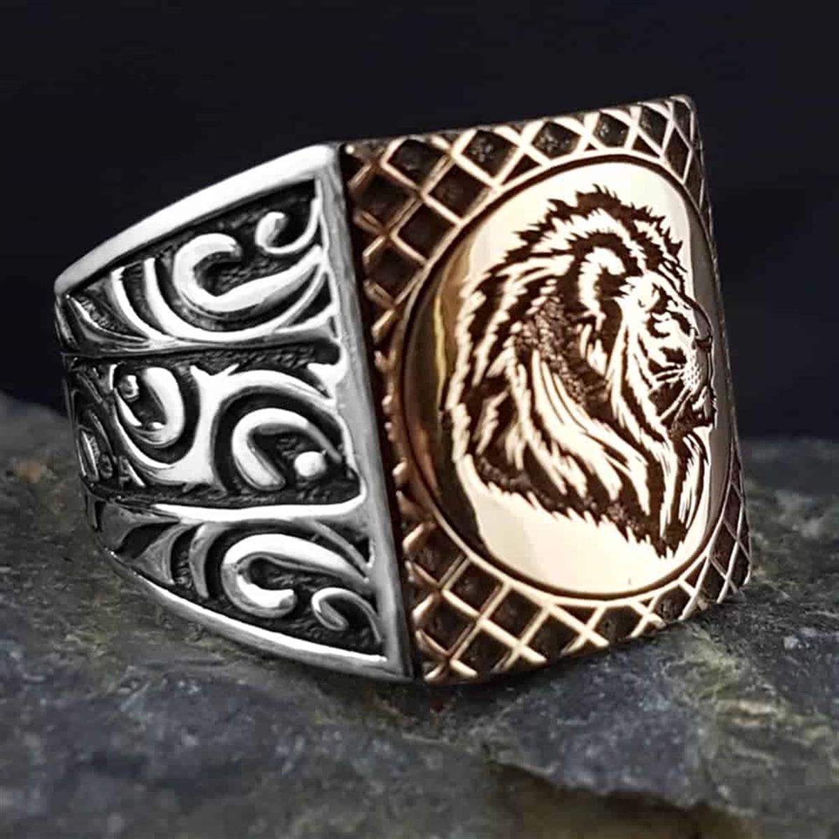 Edge Motif Embroidered Lion Head Sterling Silver Ring