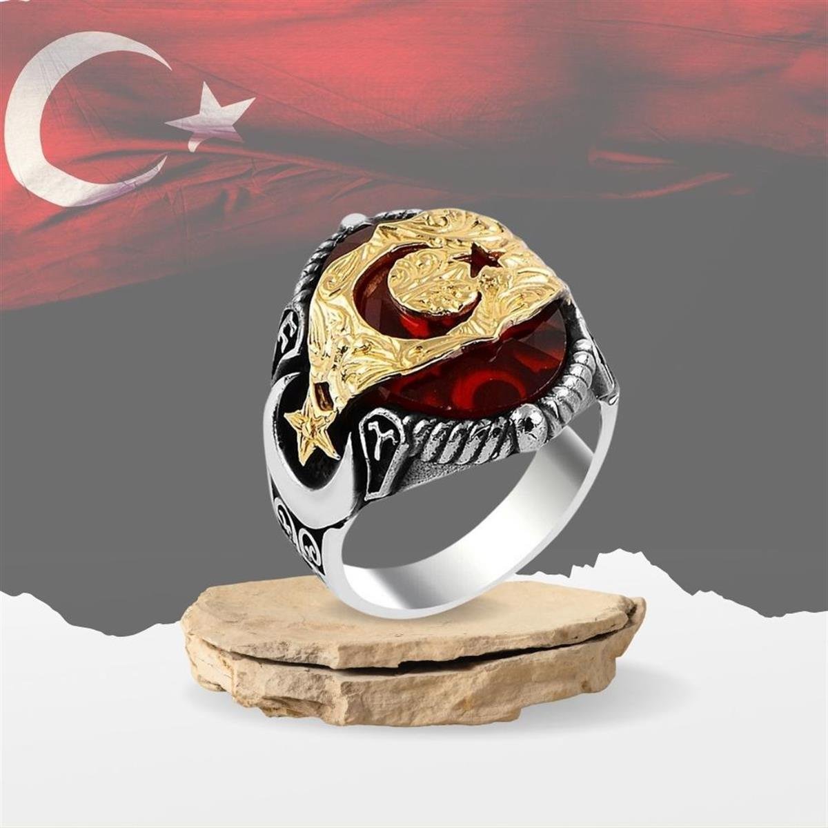 Kırmızı Taşlı Ay Yıldız Bayrağımız İşlemeli Gümüş Yüzük