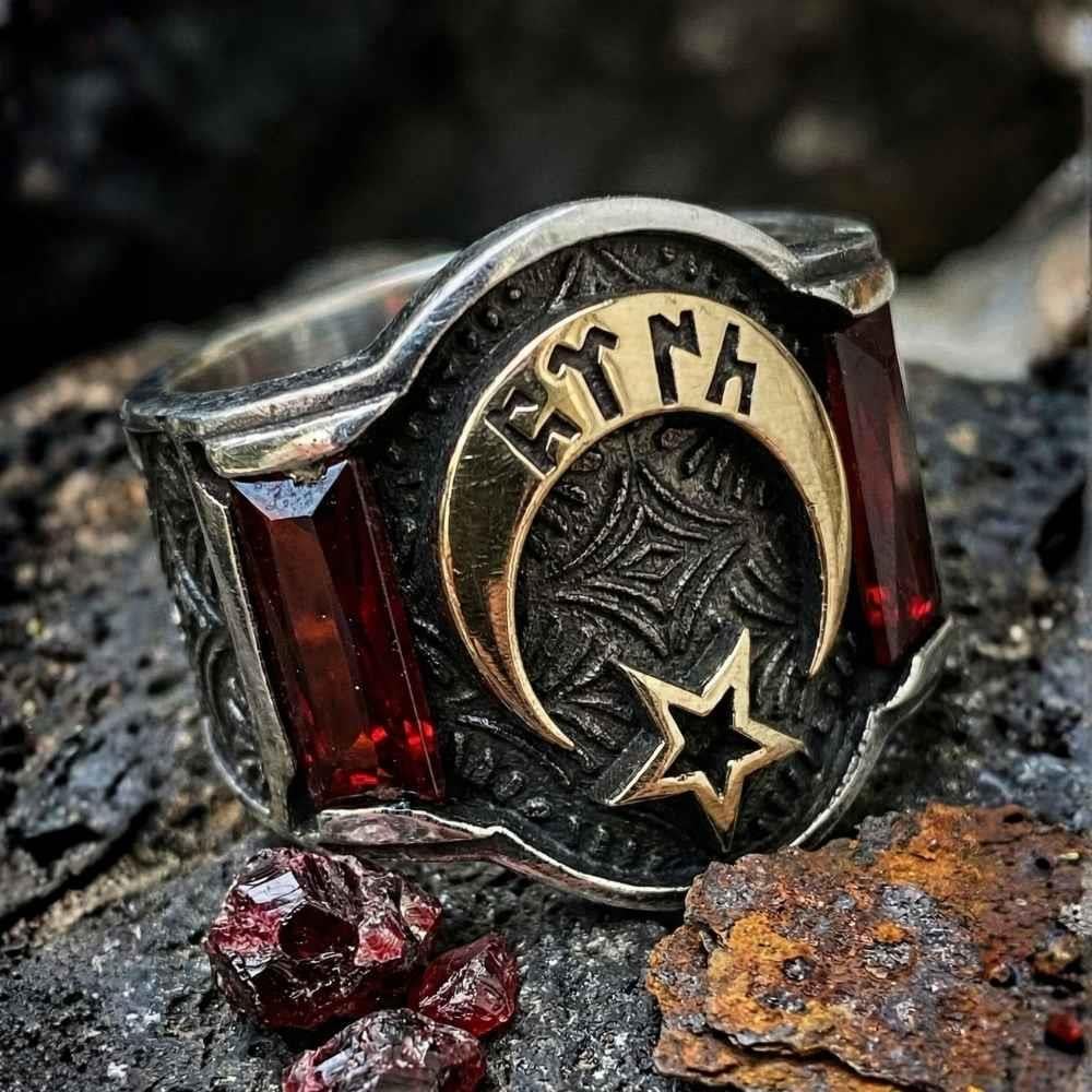 Kırmızı Zirkon Taşlı Ay Yıldız Motifli Gümüş Erkek YüzükAy Yıldız Yüzük