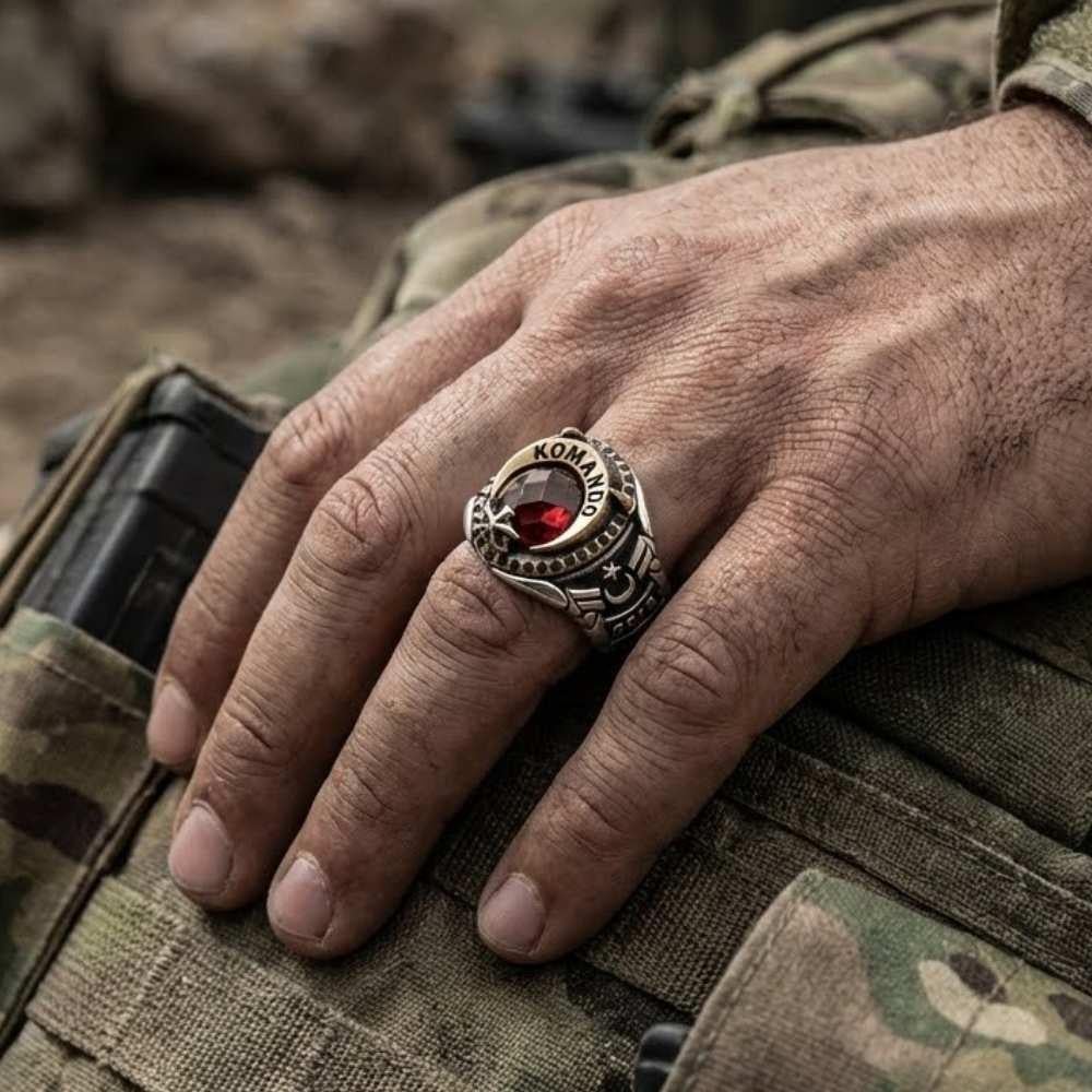 Komando İşlemeli Kenarları Ay Yıldız Gümüş YüzükAsker & Polis Yüzükleri