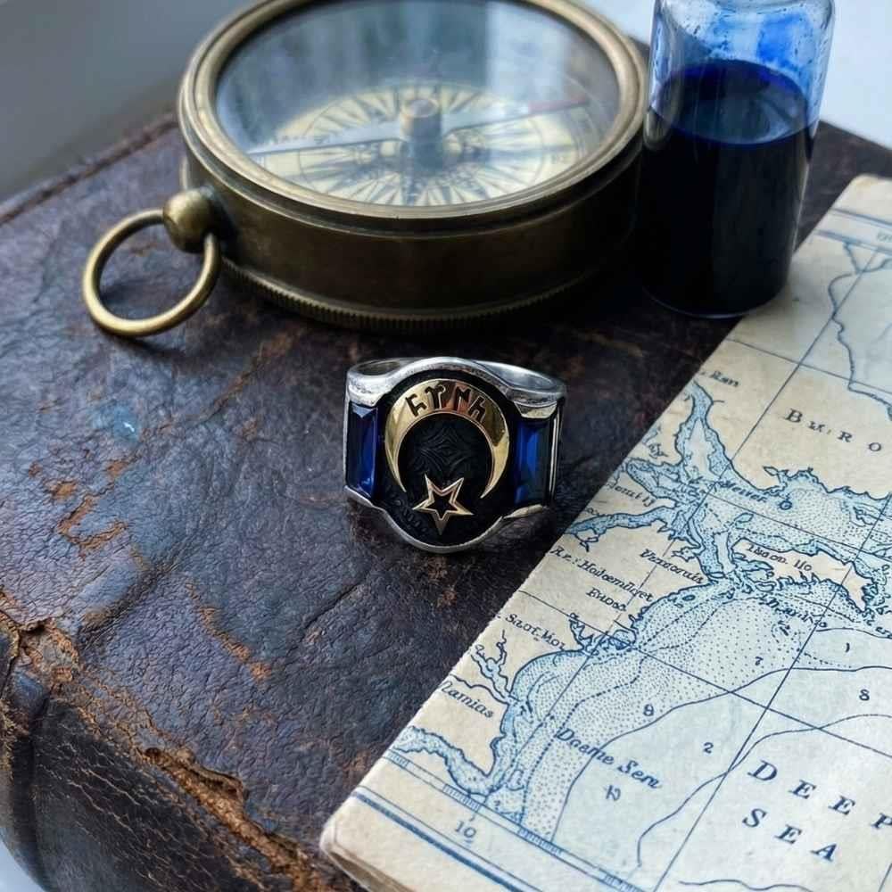 Mavi Zirkon Taşlı Ay Yıldız Motifli Gümüş Erkek YüzükAy Yıldız Yüzük