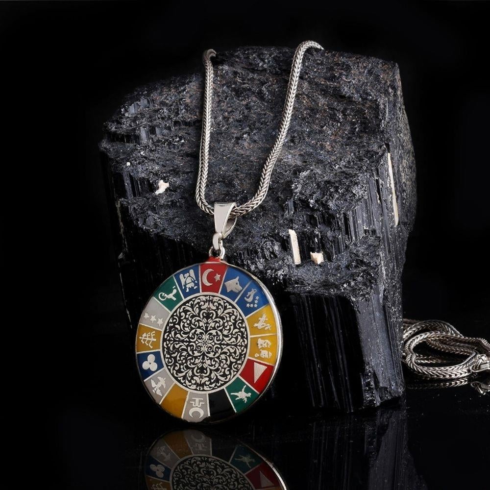 Motifli 16 Türk Devleti Gümüş Kolye