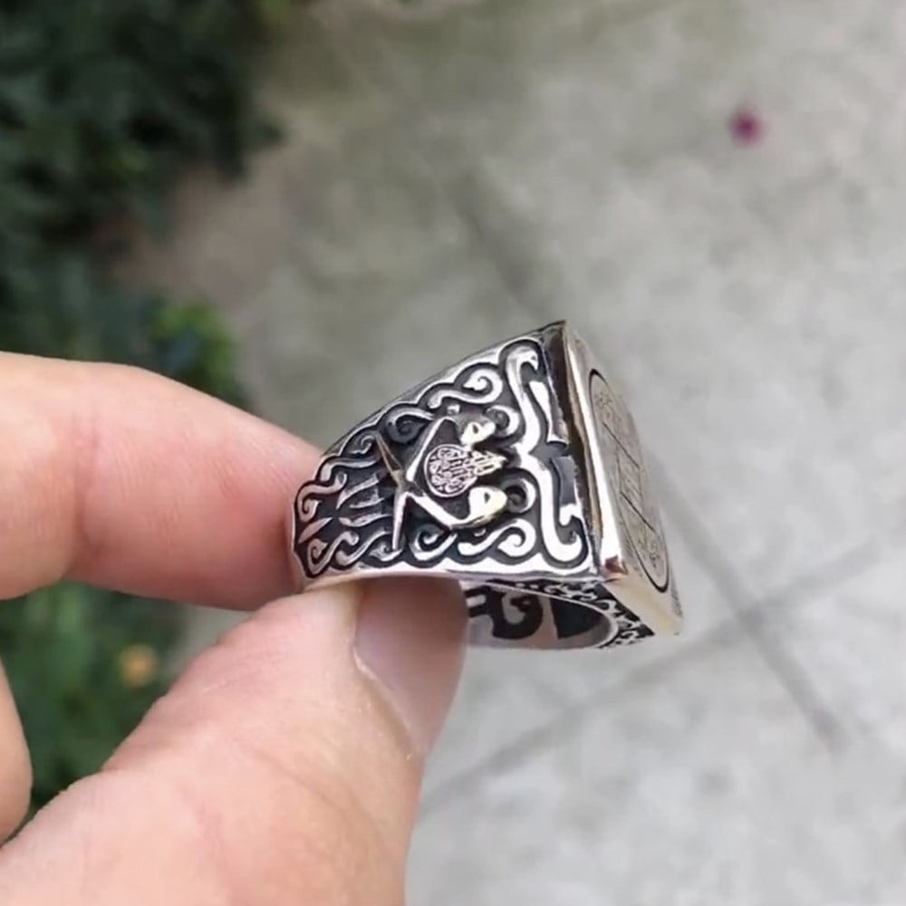 Mührü Süleyman İşlemeli Kare Gümüş Yüzük