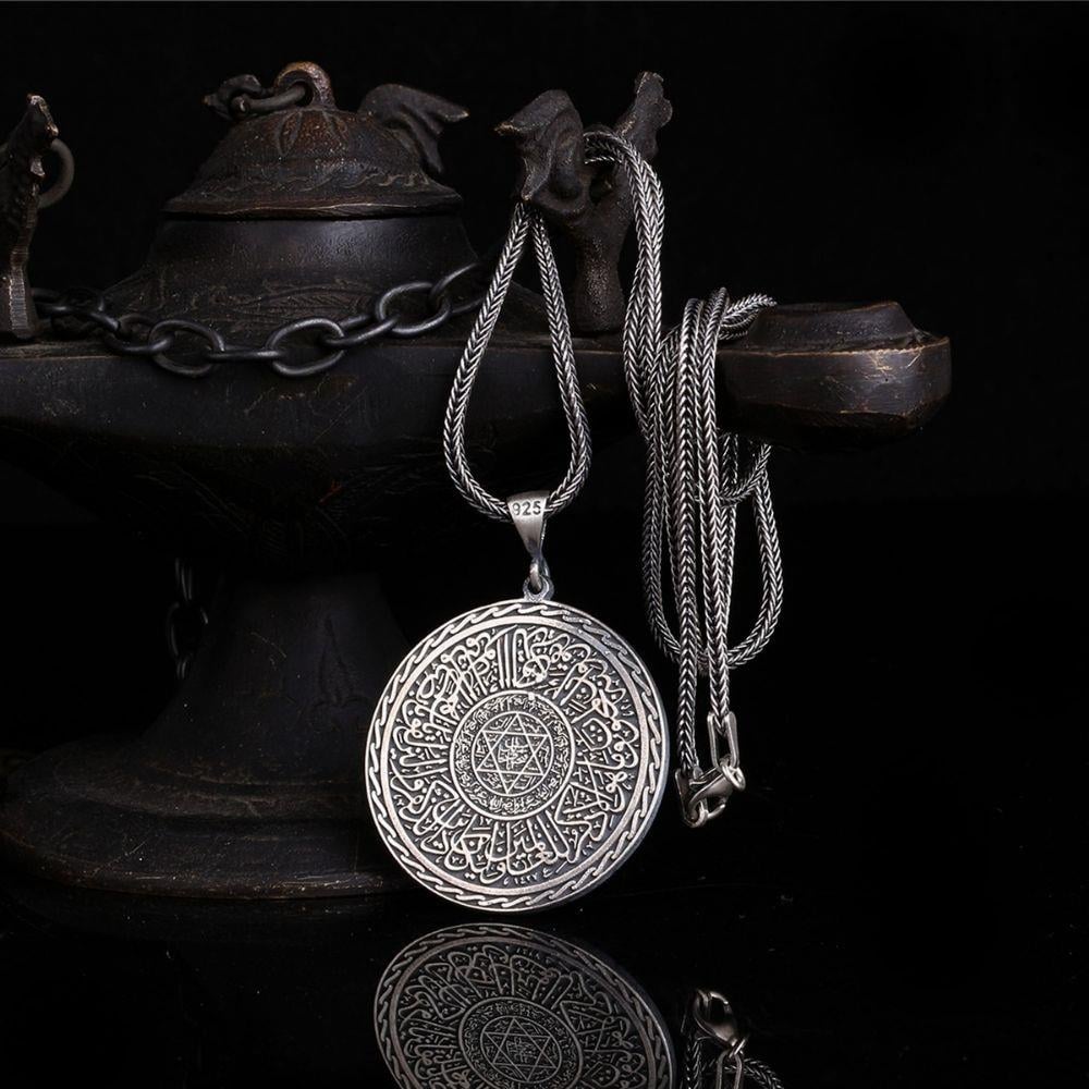 Mührü Süleyman ve Sureler İşlemeli Gümüş Kolye