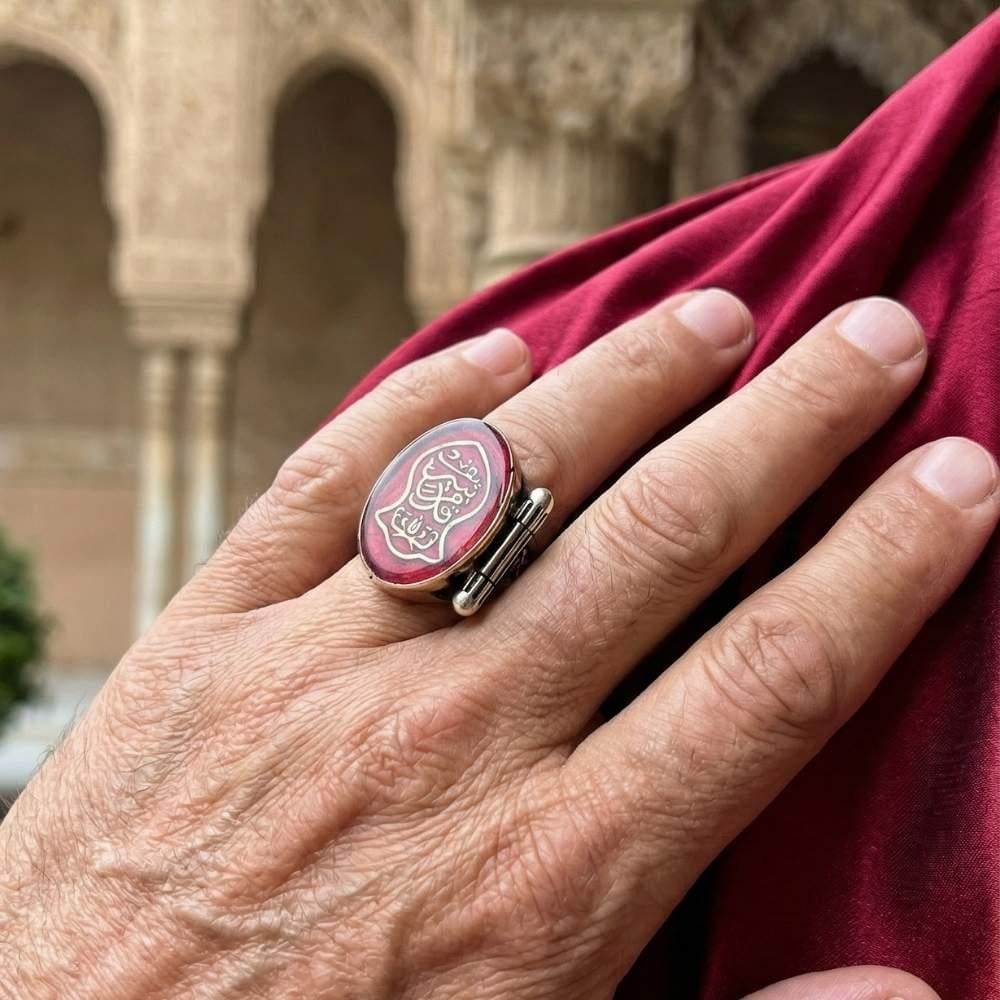 Nal-i Şerif Sembollü Kırmızı Mineli Gümüş Erkek YüzükNali Şerif Yüzük