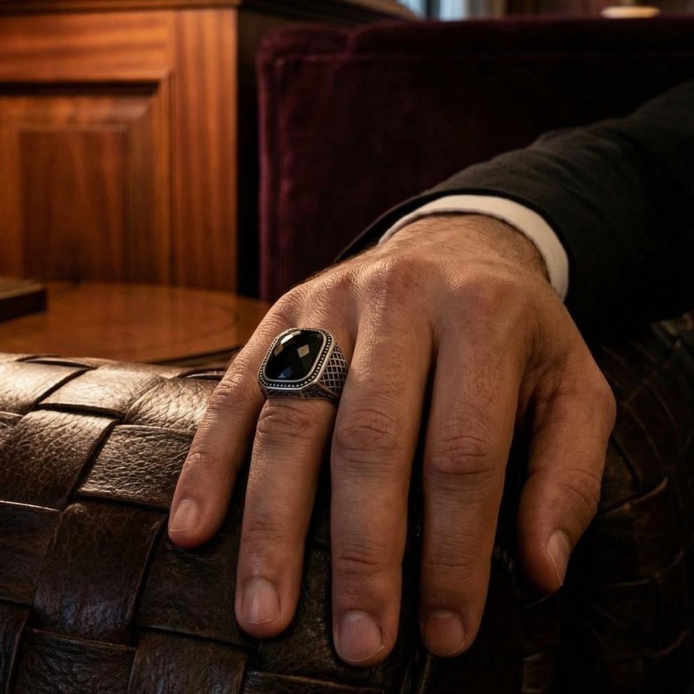 Örgü Desen Kesme Siyah Zirkon Taşlı Gümüş YüzükZirkon Taşlı Yüzükler