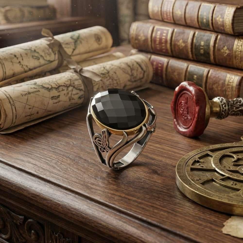 Osmanlı Tuğra İşlemeli Siyah Zirkon Taşlı Gümüş YüzükZirkon Taşlı Yüzükler