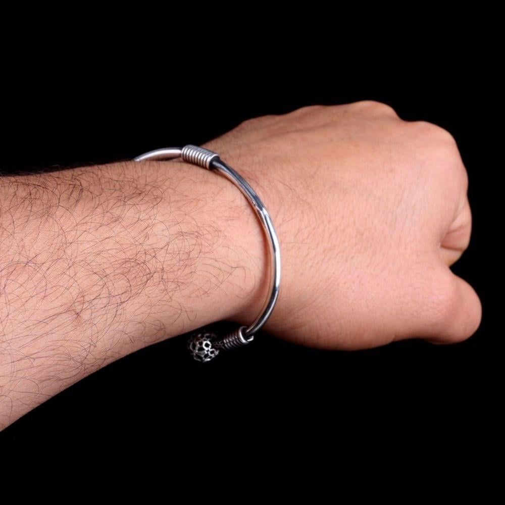 Oval Desen Detaylı Kelepçe Gümüş Bileklik