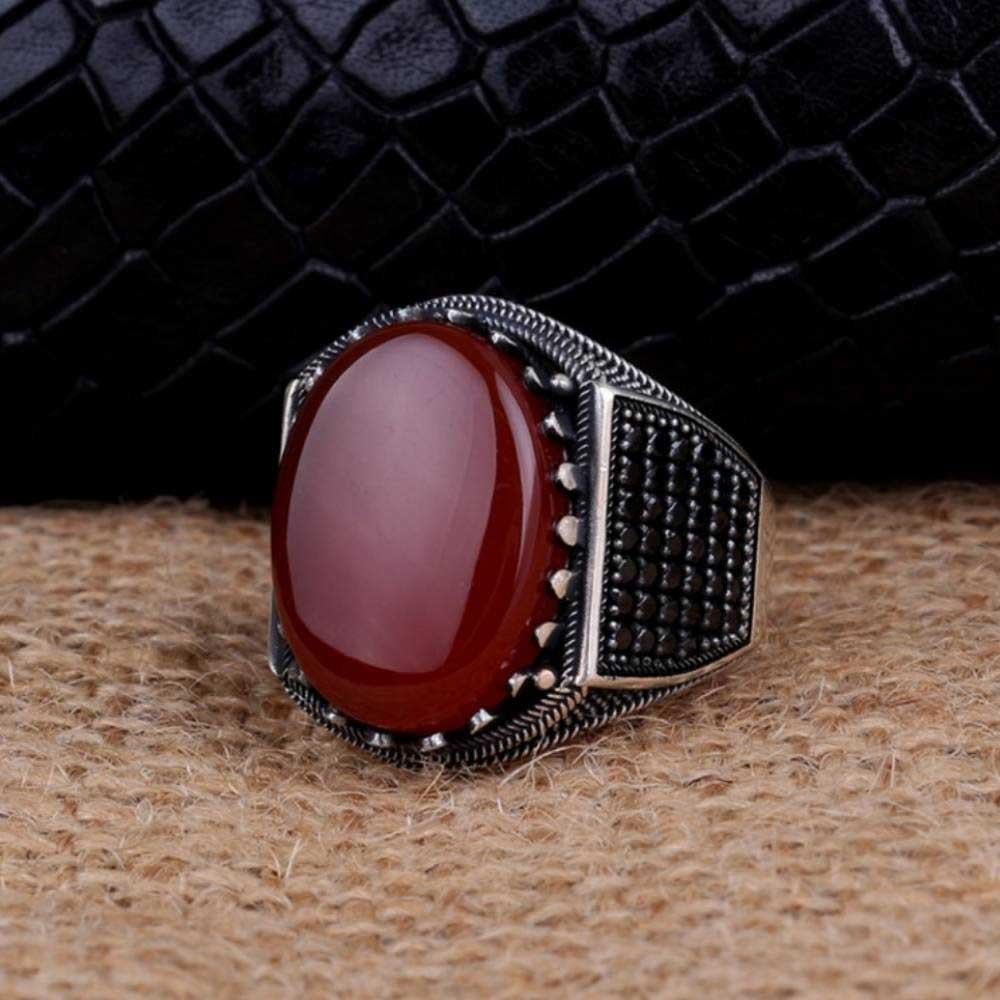 Oval Model Akik ve Mikro Taşlı Gümüş YüzükAkik Taşlı Yüzükler