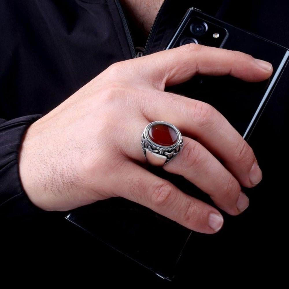 Oval Model Kırmızı Akik Taşlı Gümüş Erkek Yüzük