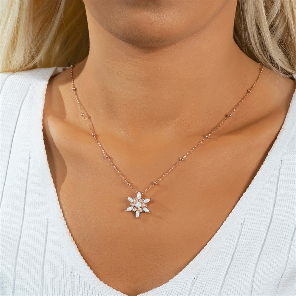 Rüzgar Çiçeği Model Toplu Opal Gümüş Kolye Rose