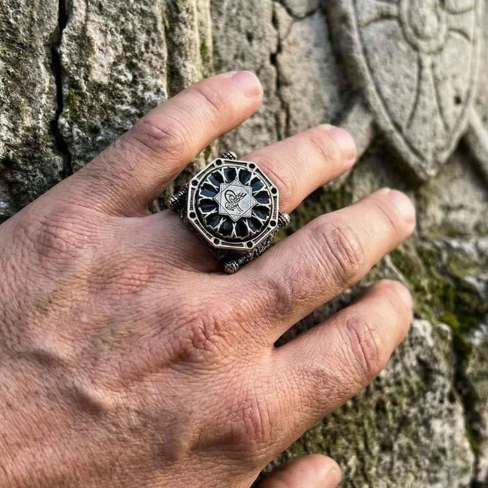 Siyah Mineli Kalkan Model Osmanlı Tuğrası Gümüş YüzükOttoman Tughra Ring