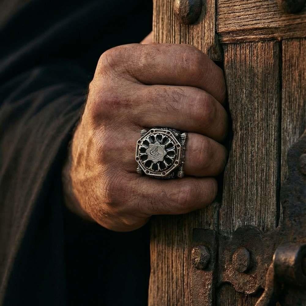 Siyah Mineli Kalkan Model Osmanlı Tuğrası Gümüş YüzükOttoman Tughra Ring