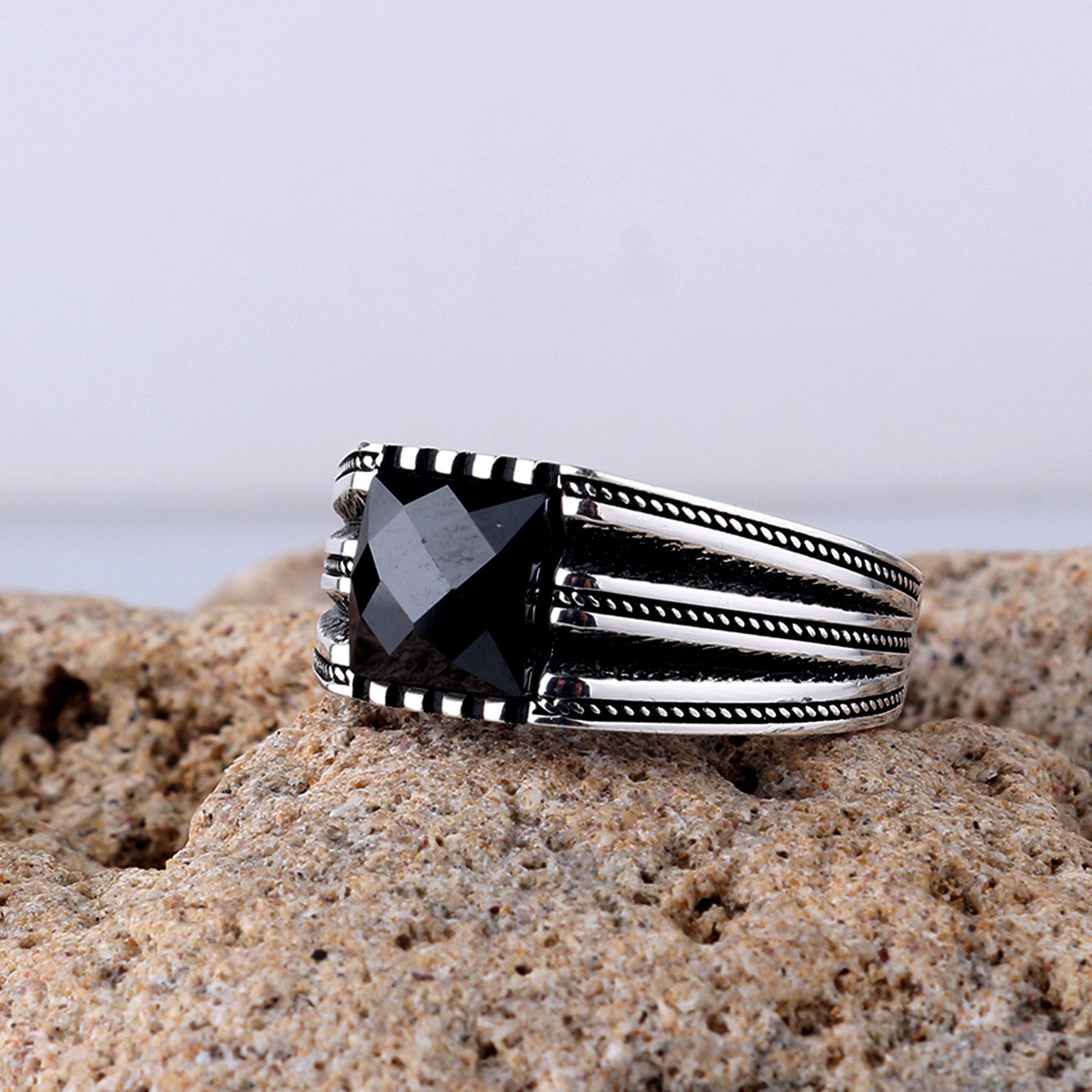 Siyah Renk Zirkon Taşlı 925 Ayar Gümüş YüzükZircon Stone Ring