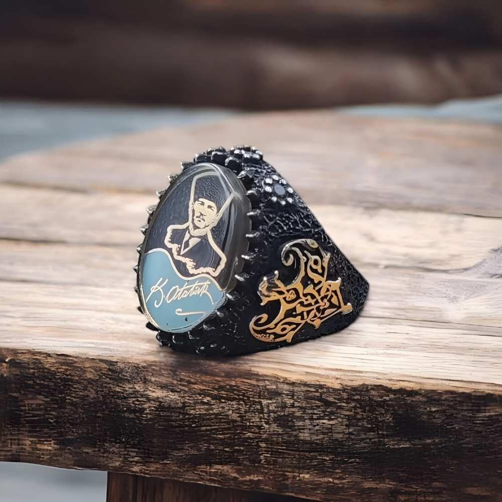 Siyah Turkuaz Mineli Atatürk İşlemeli Gümüş YüzükAtatürk Yüzükleri