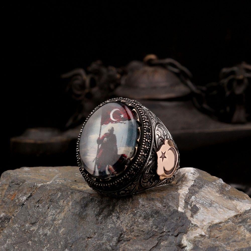 Tarihin Muhafızı Gümüş Yüzük