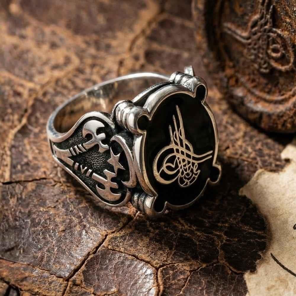 Tuğra Model Ay Yıldız Ve Balta Desenli Gümüş Erkek YüzükTuğra Yüzük