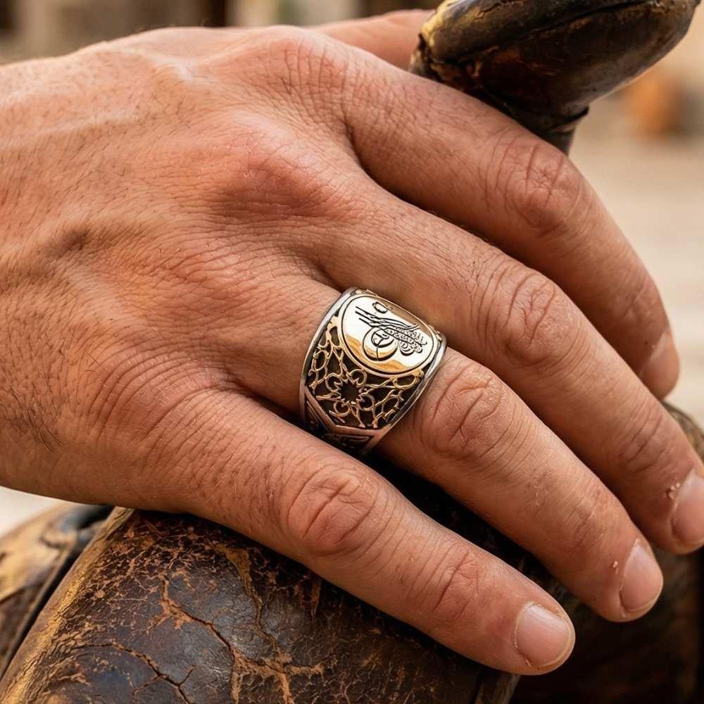 Tuğra Üzeri Ay Yıldız İşlemeli Gümüş YüzükTuğra Yüzük