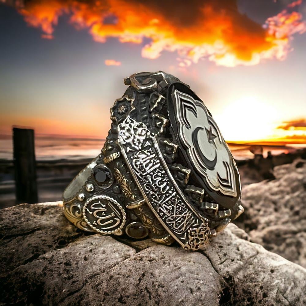 Türk Bayrağı İşlemeli Yanları Kelime-i Tevhid Gümüş Yüzük