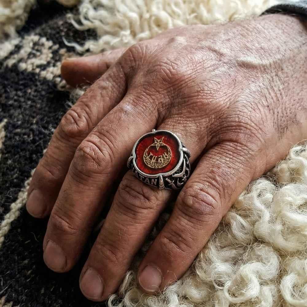 Türk Yazılı Ay Yıldız Kırmızı Mineli Gümüş Erkek YüzükAy Yıldız Yüzük