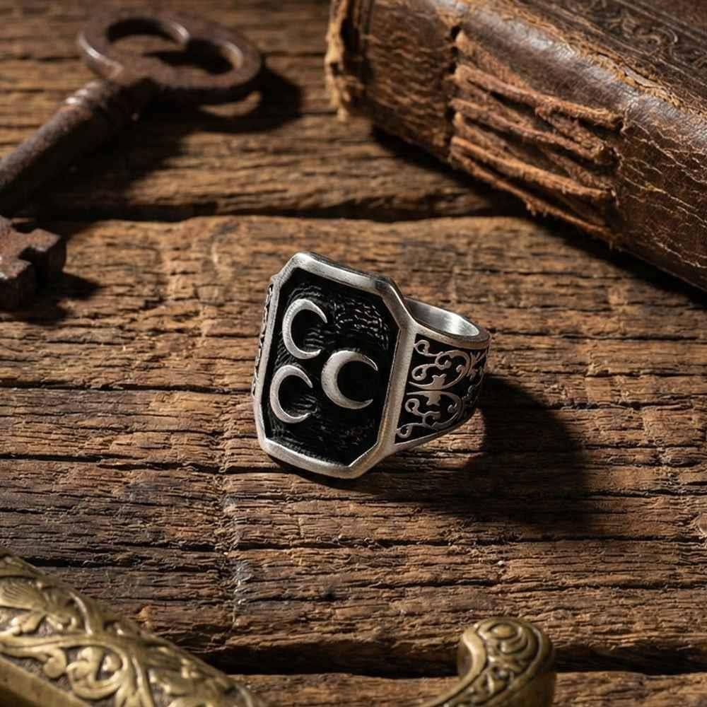 Üç Hilal Motifli Gümüş YüzükThree Crescent Ring