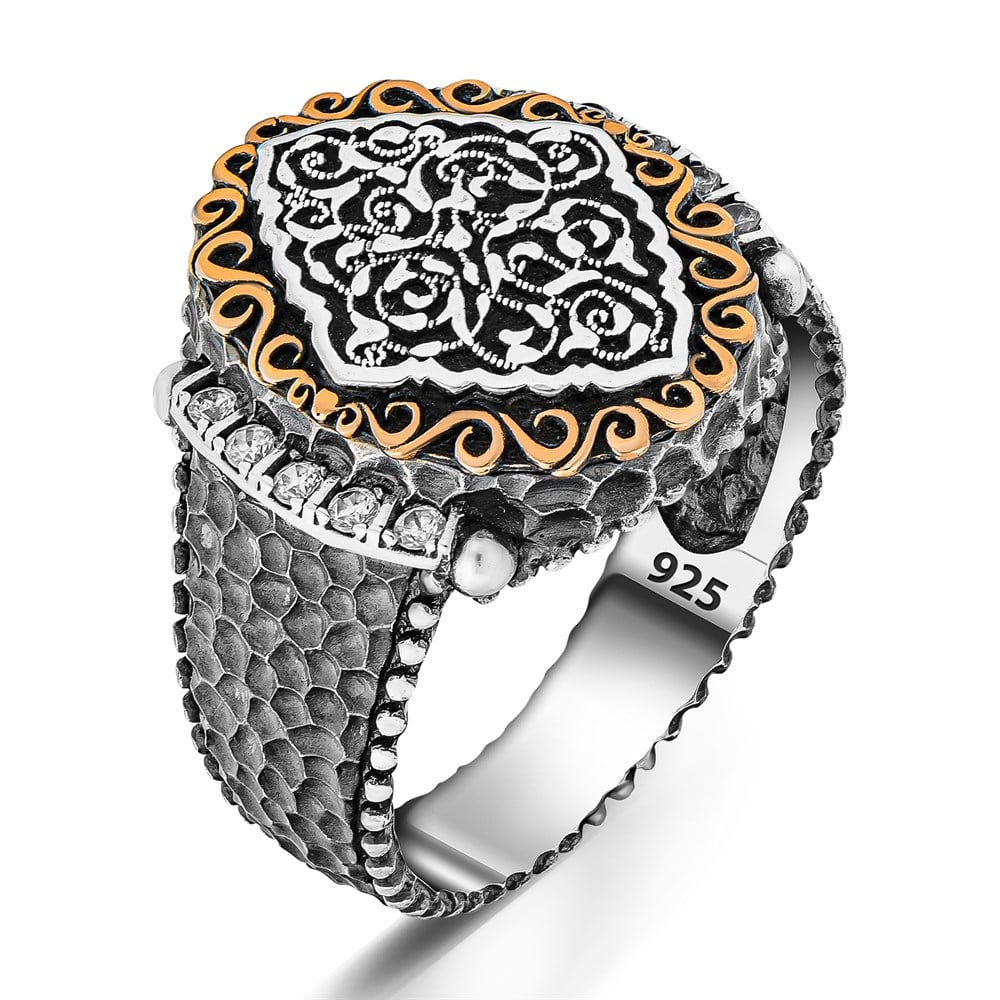 Üzeri Motifli Zirkon Taşlı Detaylı Gümüş Erkek Yüzük