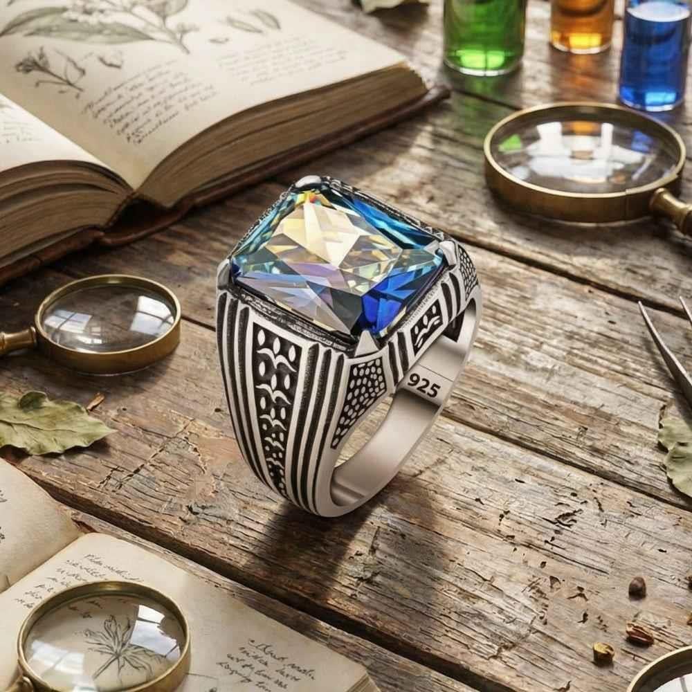 Yaprak Detaylı Mistik Topaz Taşlı Gümüş Erkek YüzükMystic Topaz Stone Ring