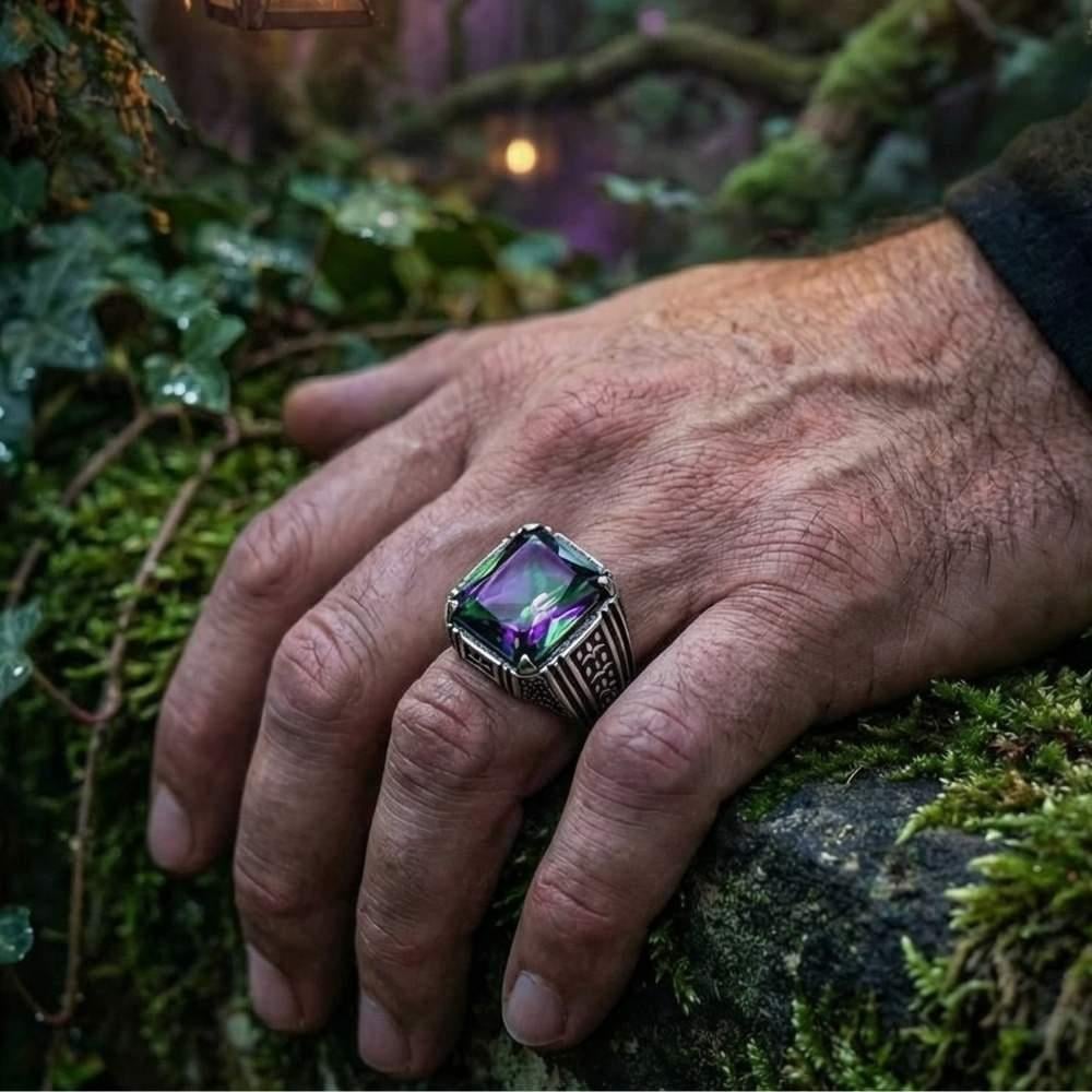 Yaprak Detaylı Mistik Topaz Taşlı Gümüş Erkek YüzükMystic Topaz Stone Ring