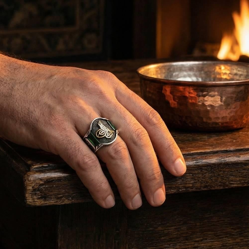 Yeşil Zirkon Taşlı Osmanlı Tuğralı Erkek Gümüş YüzükTuğra Yüzük