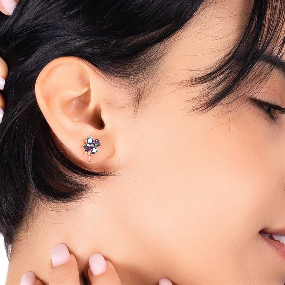 Yonca Model Mistik Topaz Taşlı Gümüş Küpe