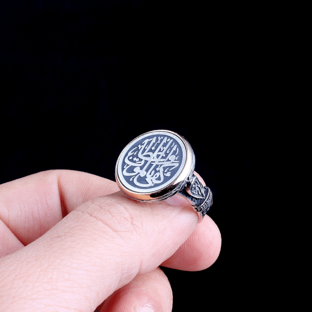 Zarif Tasarım Ölüm Kafi İşlemeli Gümüş Yüzük