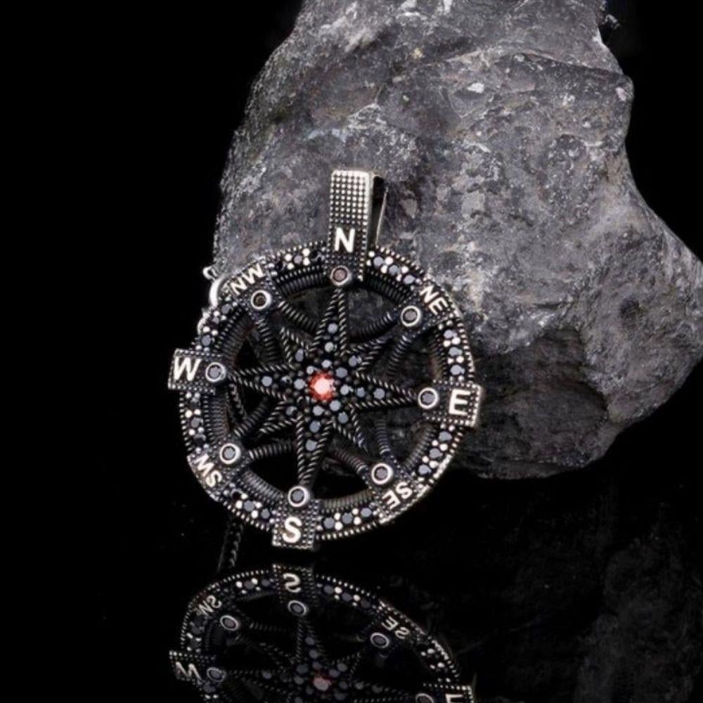 Zirkon Taşlı Pusula Model Gümüş Kolye UcuKolye Ucu