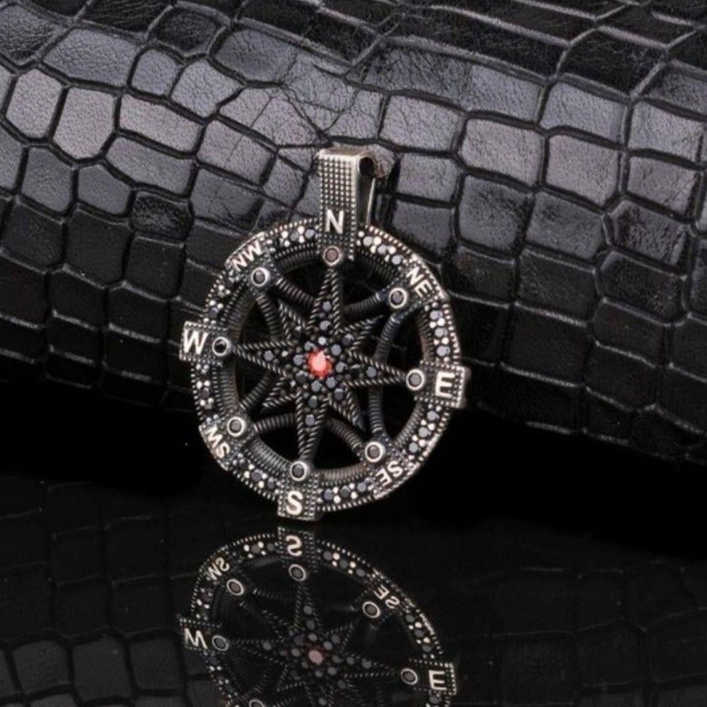 Zirkon Taşlı Pusula Model Gümüş Kolye UcuKolye Ucu