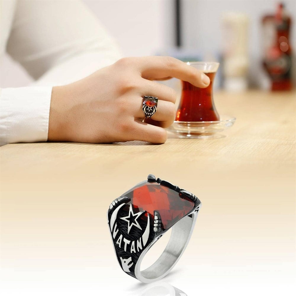 Zirkon Taşlı Yanları Ay Yıldız İçi Göktürkçe Türk ve Vatan Yazılı Gümüş Yüzük