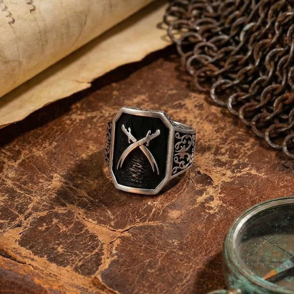 Zülfikar Kılıcı Siyah Zeminli Gümüş YüzükZülfikar Kılıcı Yüzük