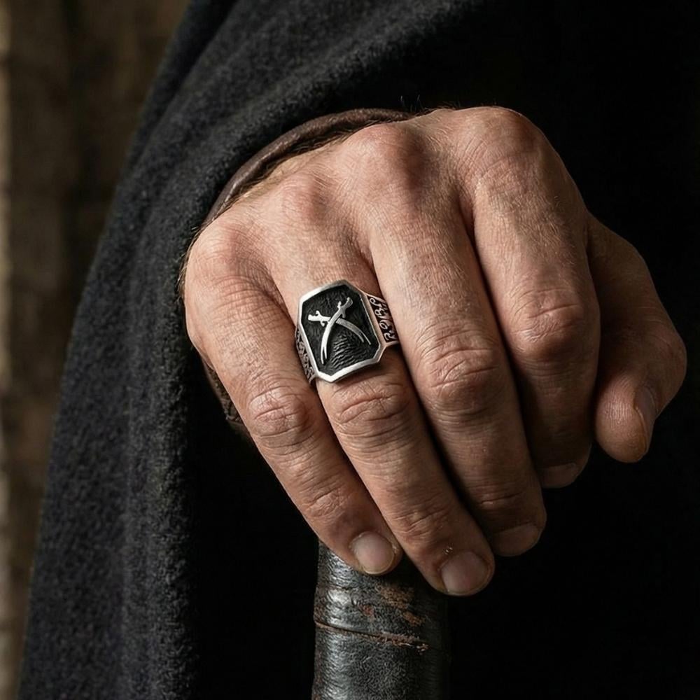 Zülfikar Kılıcı Siyah Zeminli Gümüş YüzükZülfikar Kılıcı Yüzük