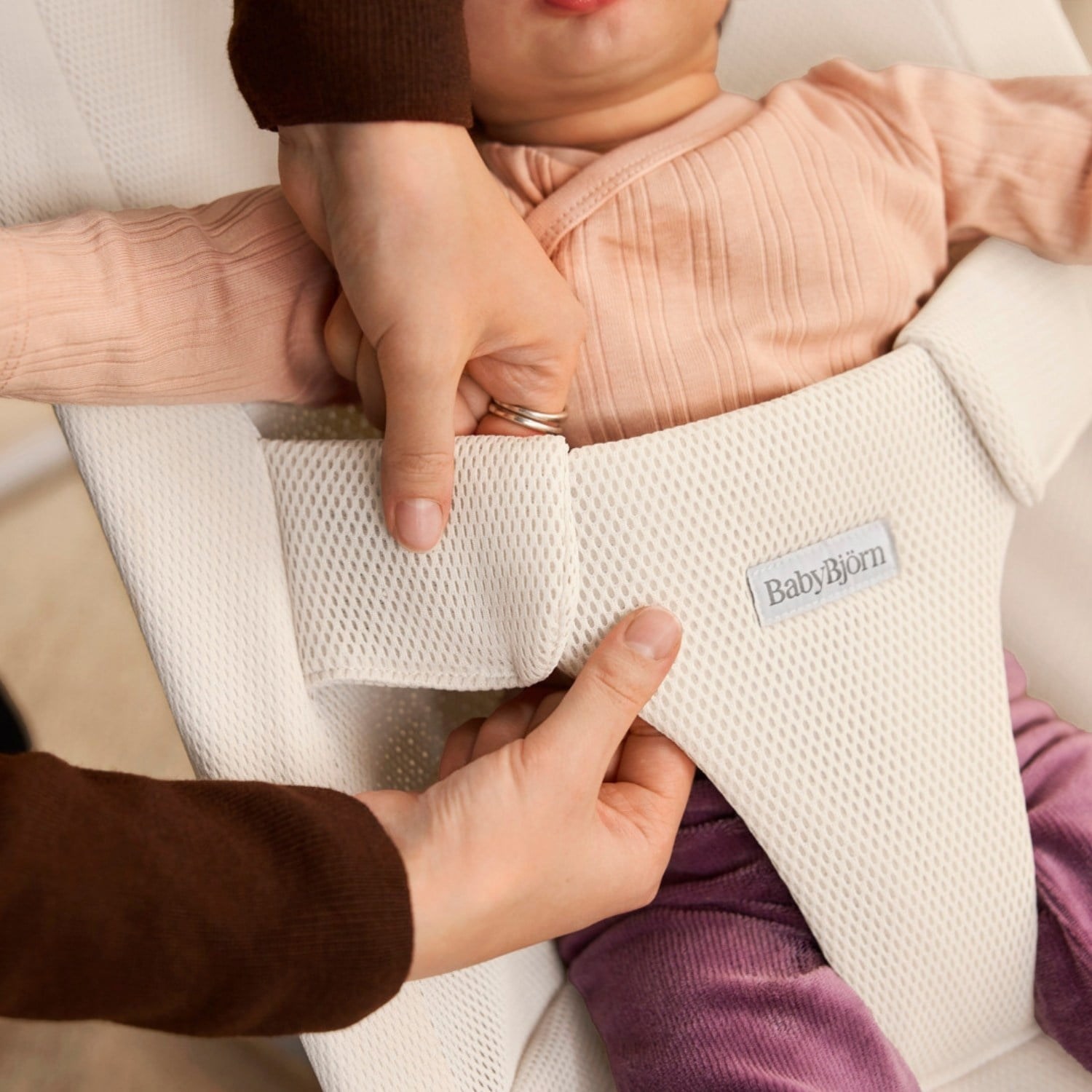 BabyBjörn Begin Ana Kucağı Mesh Cream