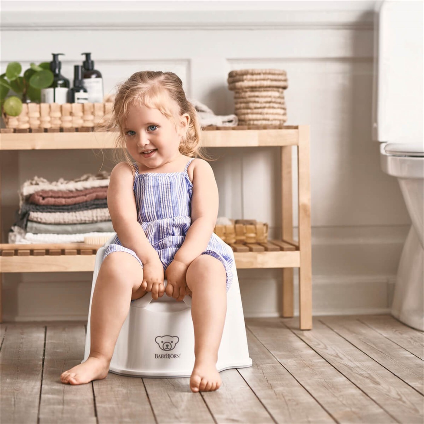 BabyBjörn Eğitici Koltuk Oturak & Safe Step Banyo Basamağı / White Grey