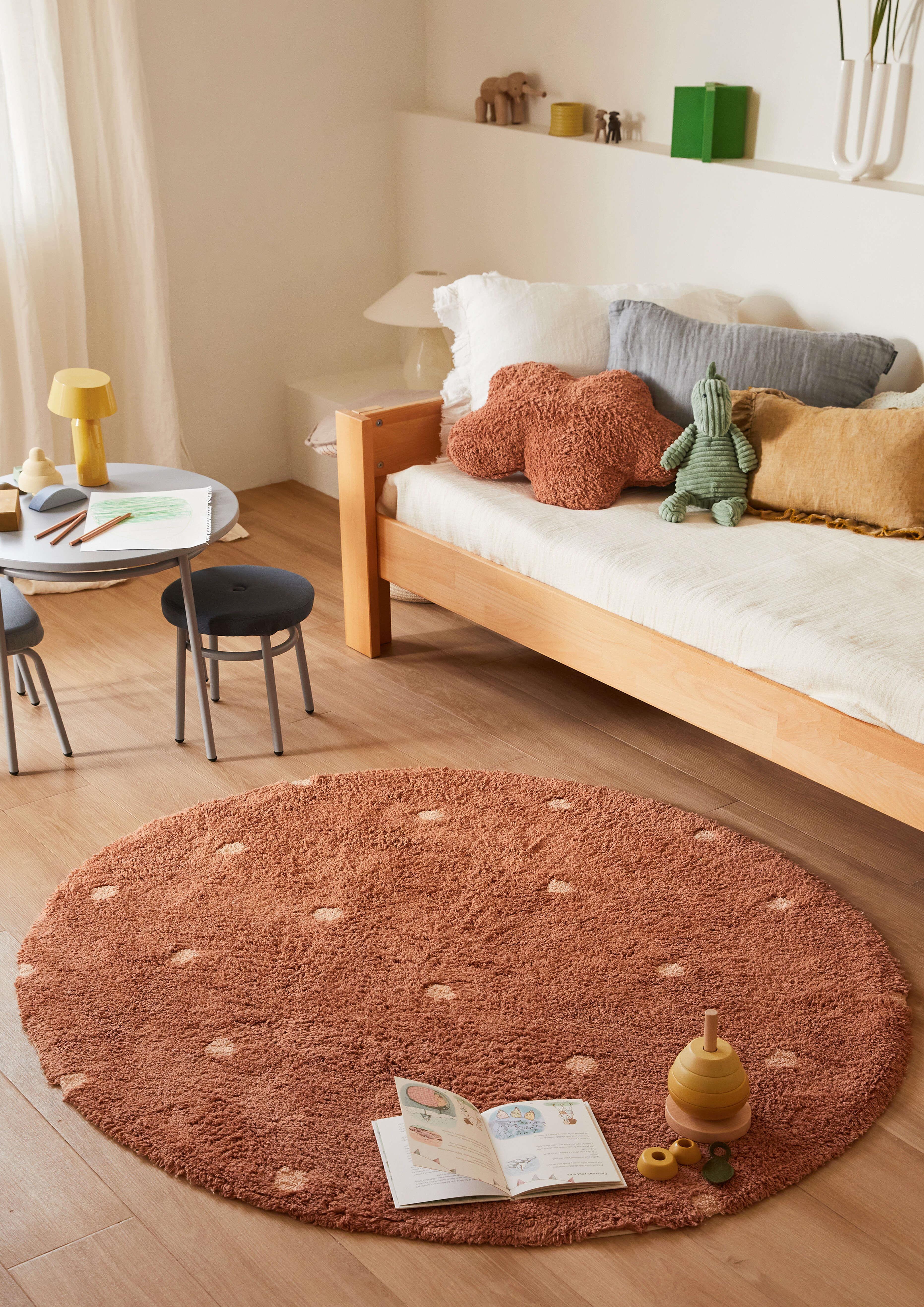 Halı, Round Dot Chestnut