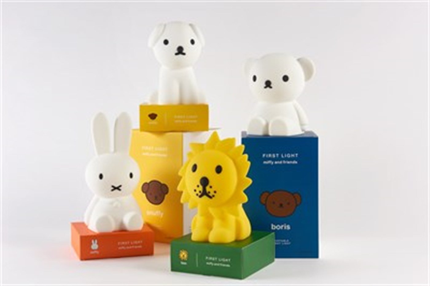 Lion Lamba First Light