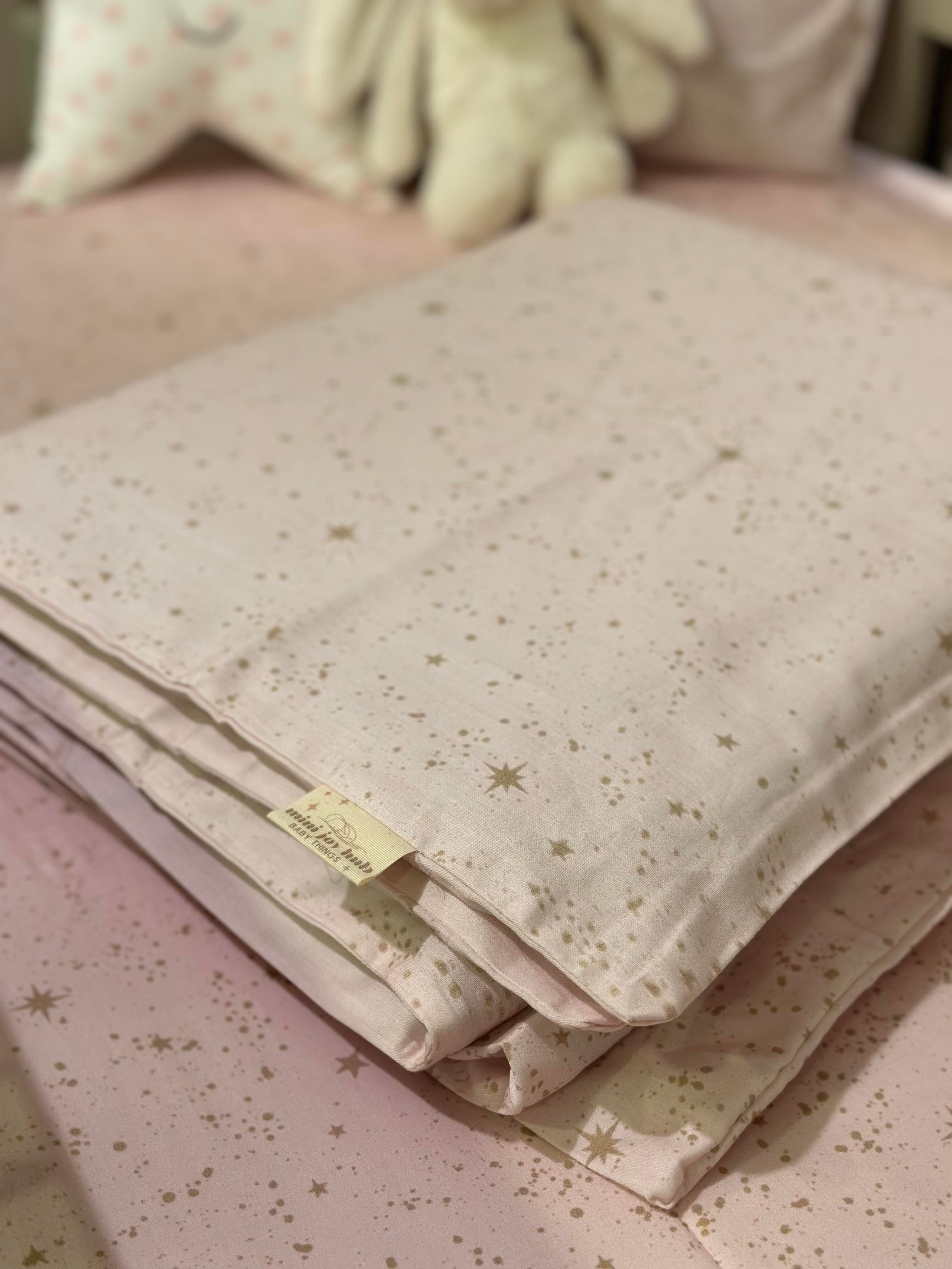 MiniJoyHub Bebek Nevresim Takımı Pembe Üzeri Bej Yıldızlı