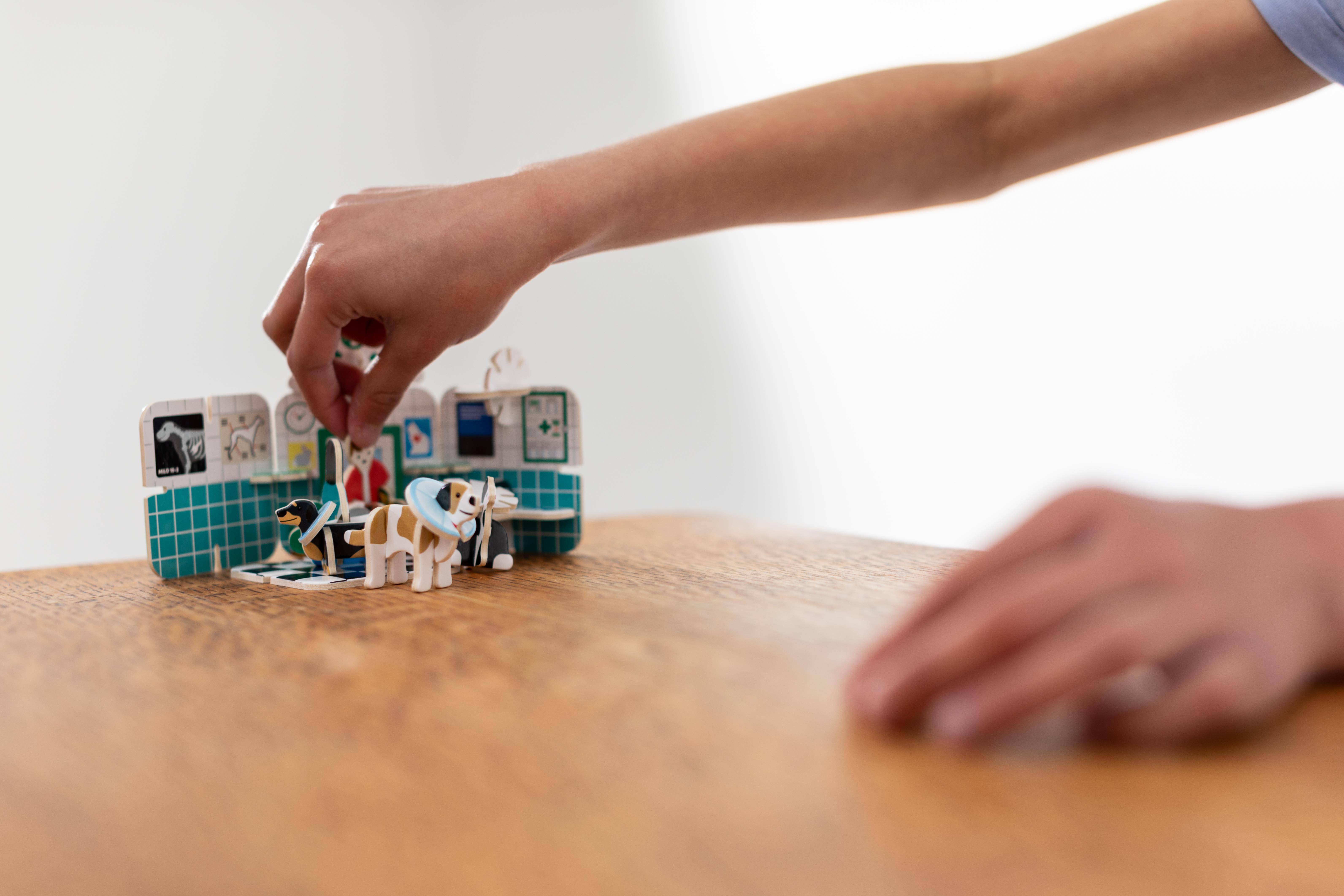 PlayPress - Story Playset - Mini Vets