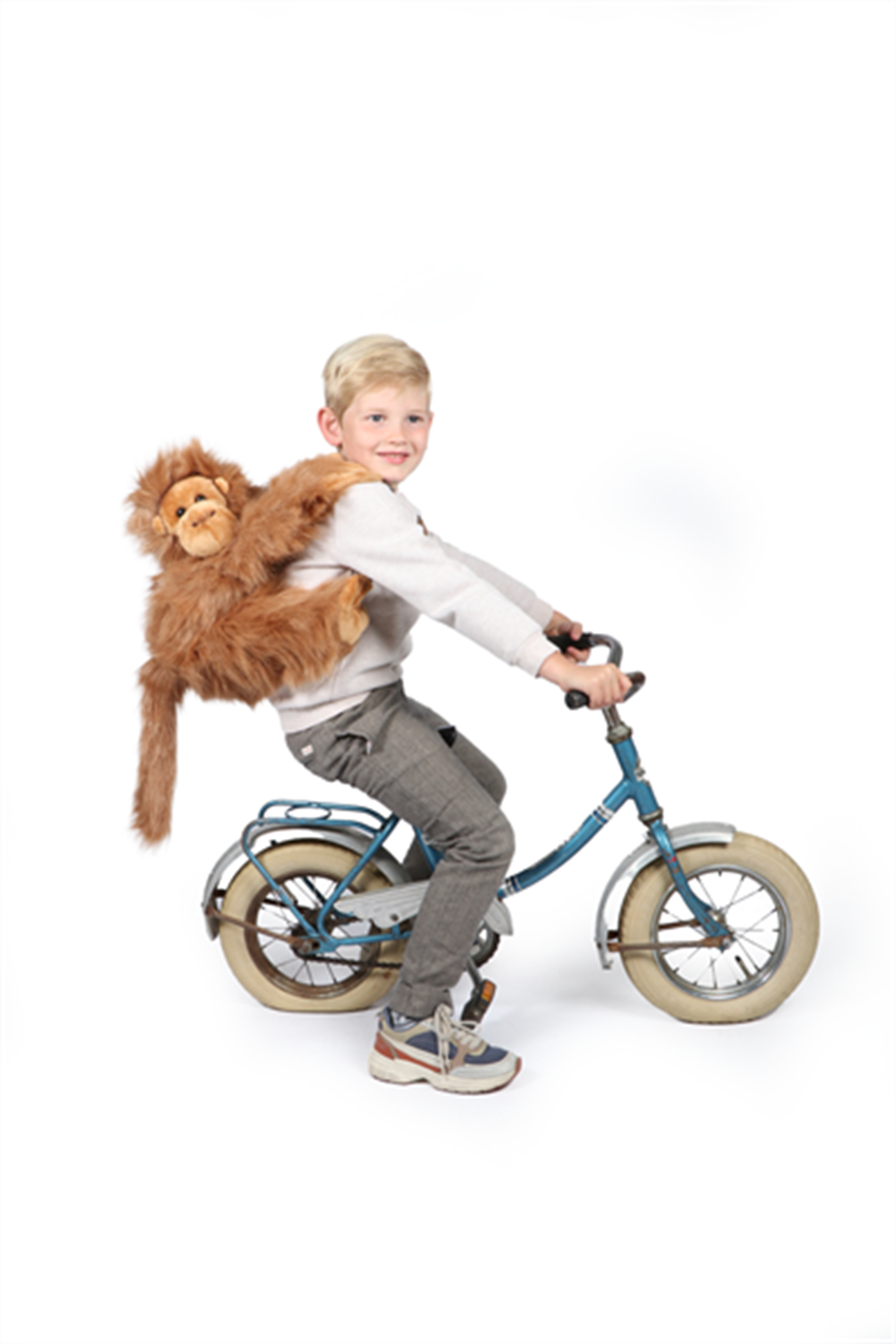 Sırt Çantası, Maymun