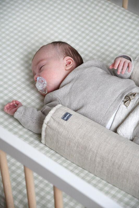 Yan Yatma yastığı, Naturel