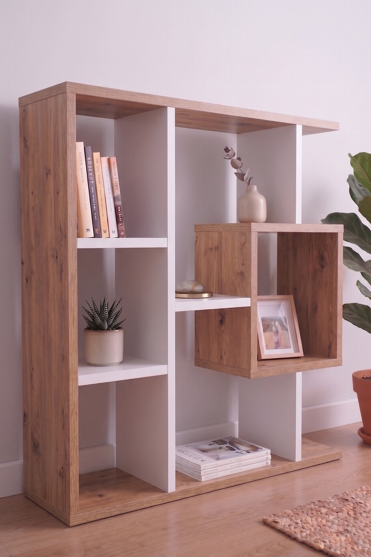 Enda Home Yegane Duvar Rafı, Duvar Kitaplığı, Dekoratif Kitaplık, Modern Kitaplık, Zeminde veya Duvarda Kullanıma Uygun Beyaz - Çam