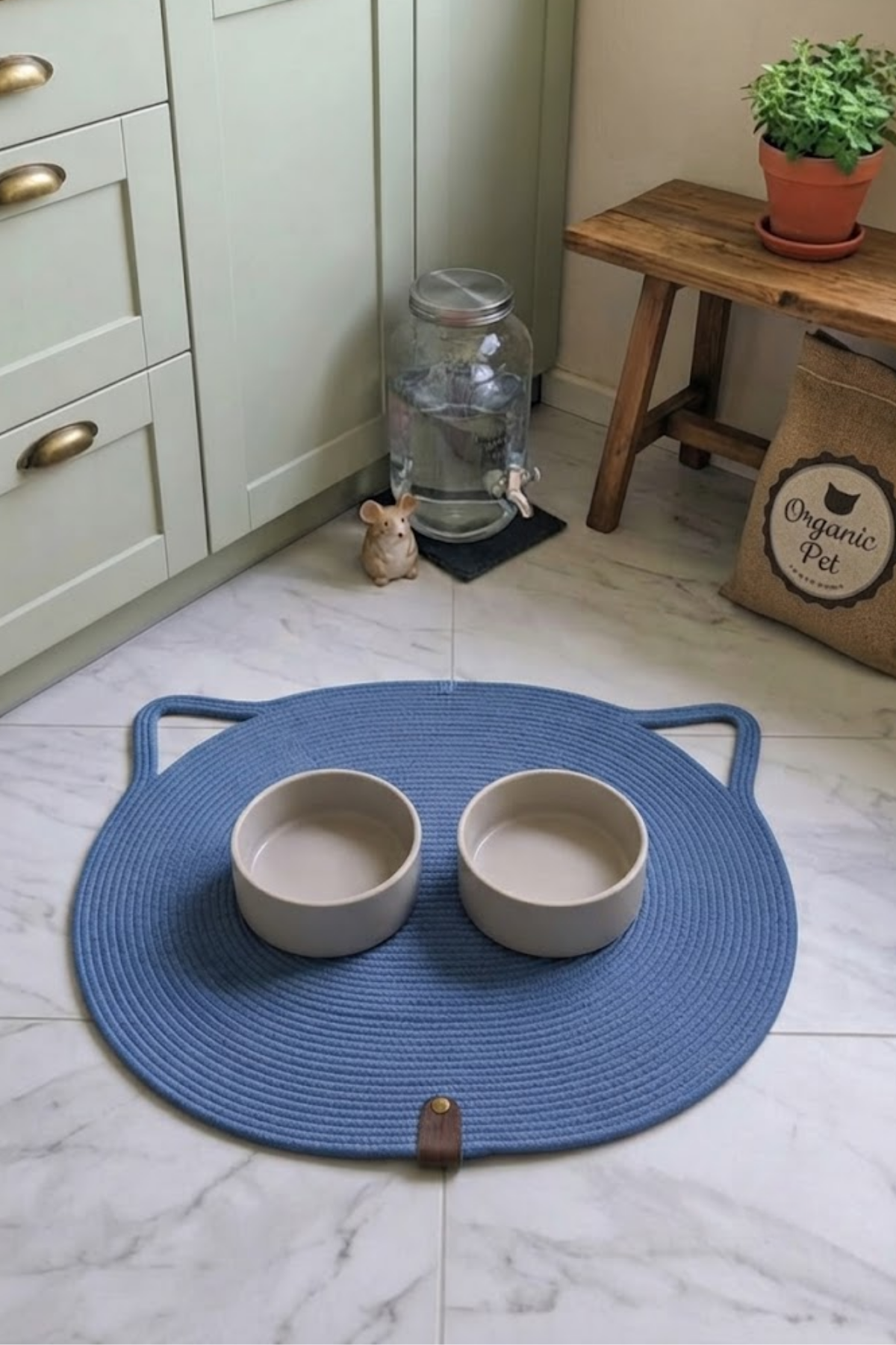 Reyo Pet El Yapımı Kedi Kulaklı Tırmalama Matı, Kedi ve Köpek Mama Matı %100 Pamuk Mavi