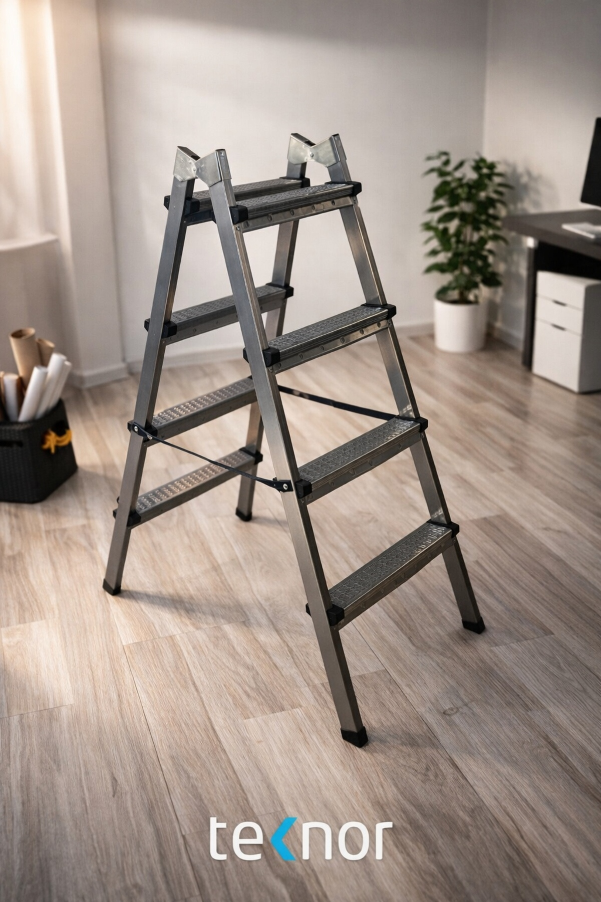 Reyo Kutlu Çift Taraflı Dayanıklı 4+4 Metal Basamaklı Katlanır Merdiven – Kaymaz Basamaklı Ev Tipi Portatif Merdiven