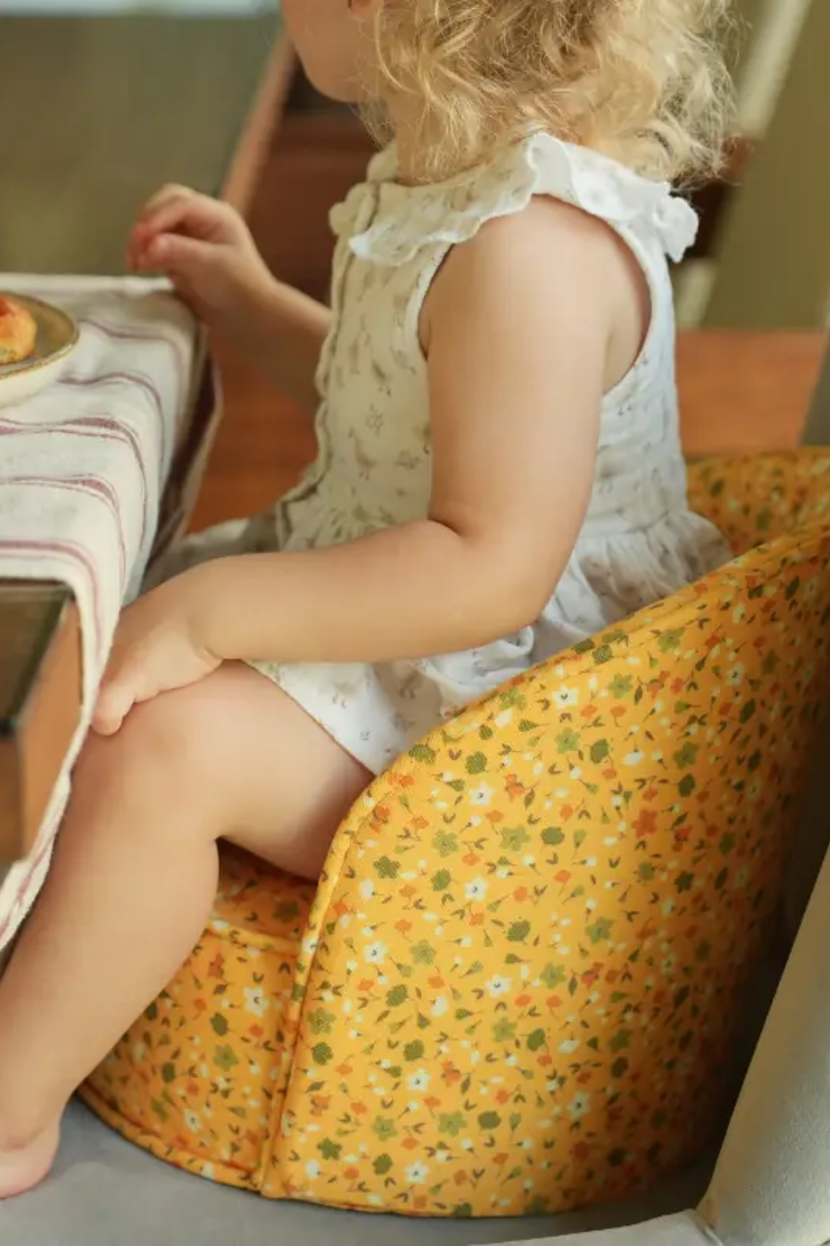 Reyo MiniCozy Maple Taşınabilir Çocuk Bebek Koltuğu, 1-5 Yaş Ergonomik Çocuk Sandalyesi, Hafif, Sıvı İtici ve Silinebilir Kumaş, Taşınabilir Sandalye
