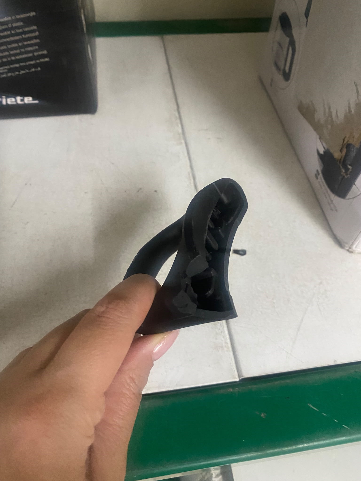 WMF Perfect 6.5 lt + 3 lt Düdüklü Tencere Seti (Kulpu Kırık-Outlet)