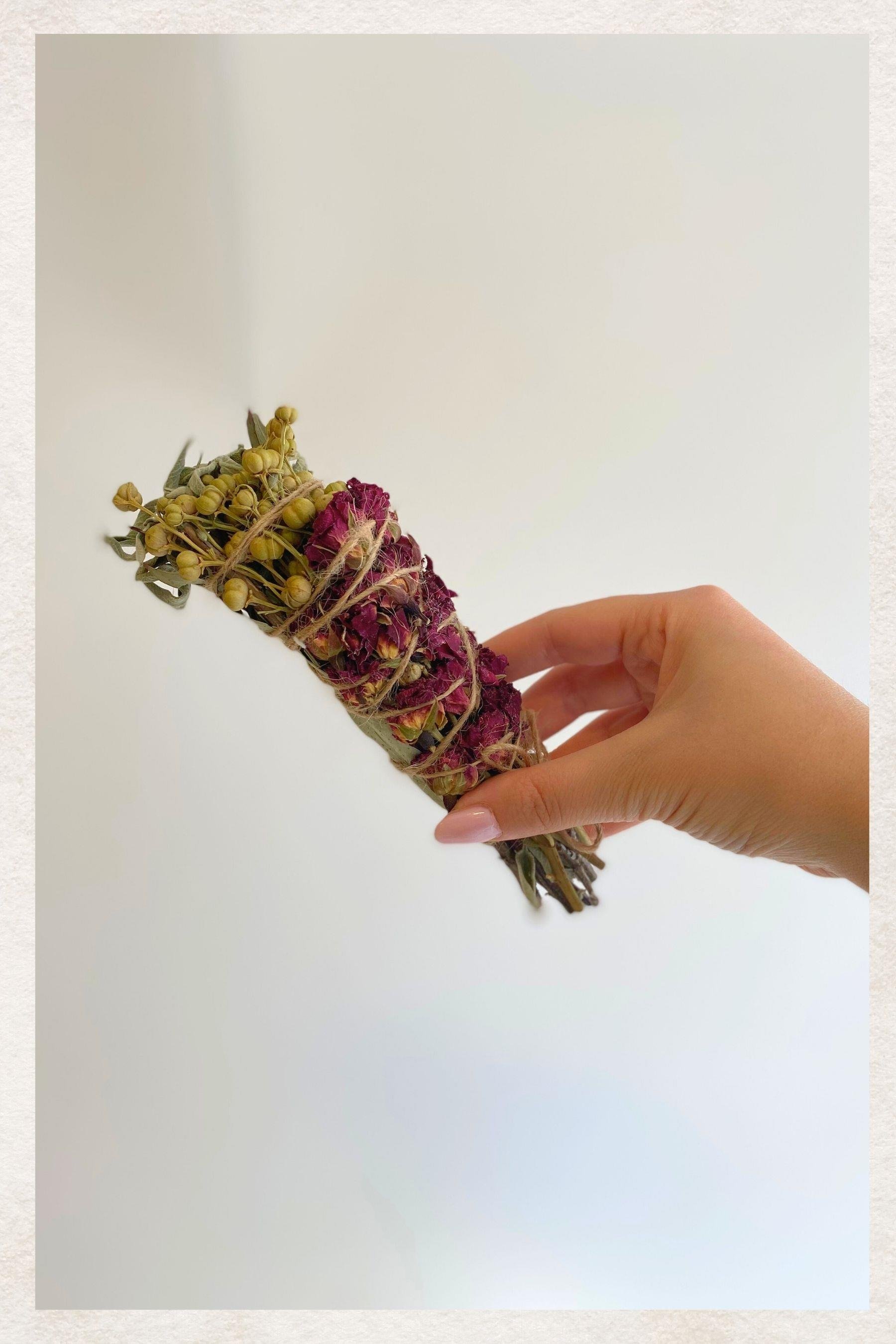 Reyo Bolluk Bereket Tütsü Demeti Arınma 3'lü Ritüel Set, 2 Adet Palo Santo ve Deniz Kabuğu ( Tuz Hediyeli)